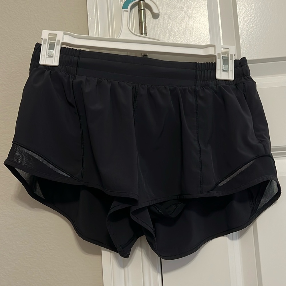 lululemon low rise hotty hot short